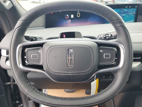 New 2026 Lincoln Navigator Reserve image 16