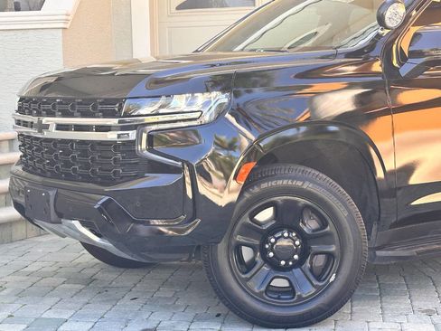 Used 2023 Chevrolet Tahoe 2WD w/ Remote Keyless Entry Package image 3