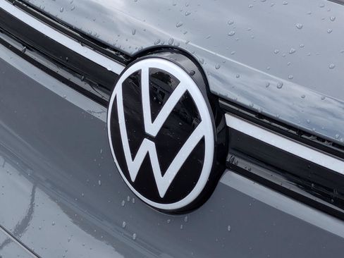 Used 2024 Volkswagen ID.4 2WD image 10