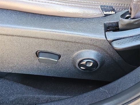 Used 2020 Dodge Journey SE w/ SE Popular Equipment Group image 21