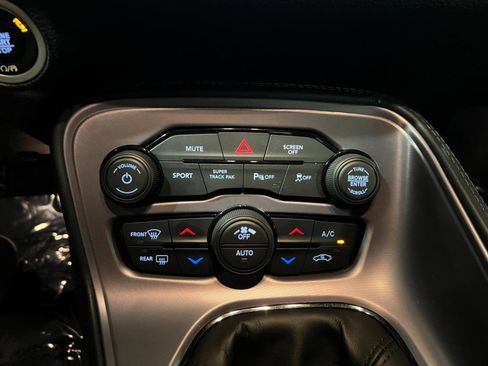 Used 2023 Dodge Challenger R/T w/ T/A Package image 19