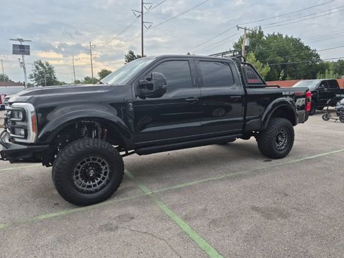 Used 2023 Ford F250 Lariat w/ Lariat Ultimate Package AWD/4WD image 4