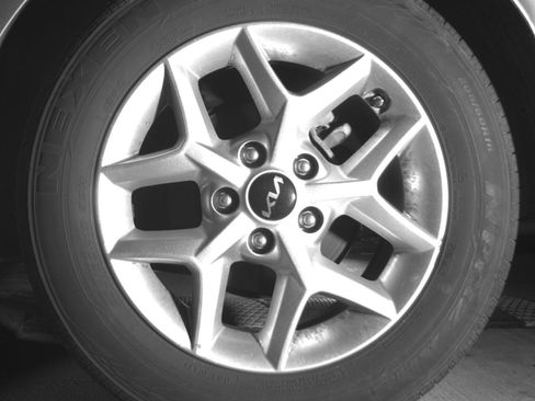Used 2025 Kia Soul LX w/ LX Technology Package FWD image 21