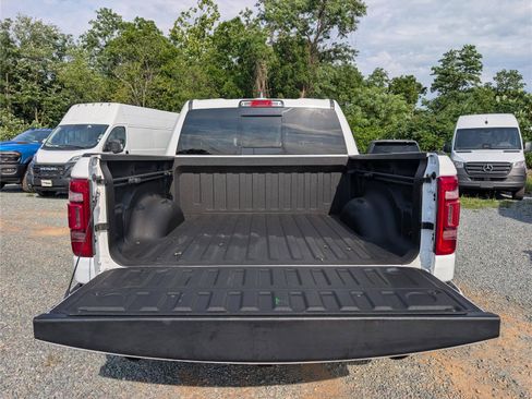 Used 2021 RAM 1500 Laramie w/ Sport Appearance Package AWD/4WD image 12
