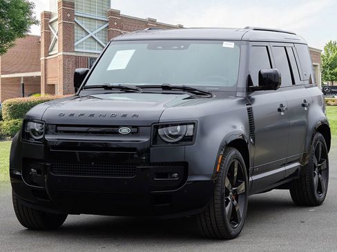 Used 2023 Land Rover Defender 110 X image 4