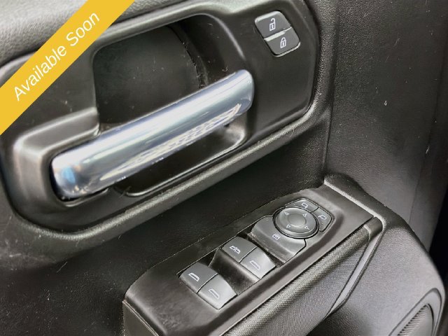Used 2020 GMC Sierra 1500 4x4 Crew Cab w/ Sierra Value Package image 17