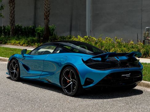 Used 2025 McLaren 750S RWD image 23