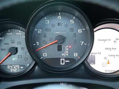 Used 2018 Porsche Macan S image 28