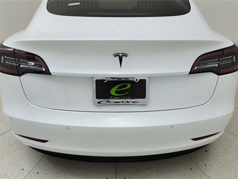 Used 2019 Tesla Model 3 Standard Range Plus image 11