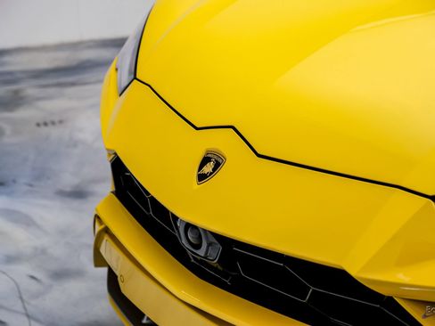Used 2021 Lamborghini Urus AWD/4WD image 31