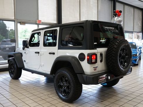 Used 2023 Jeep Wrangler Unlimited w/ Cold Weather Group AWD/4WD image 4