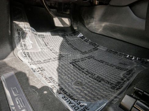 Used 2023 GMC Yukon XL Denali Ultimate image 17