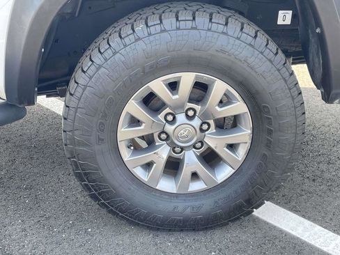 Used 2017 Toyota Tacoma SR5 w/ Tow Package image 9