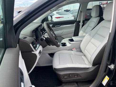 New 2026 GMC Terrain Denali w/ LPO, Floor Liner Package image 10