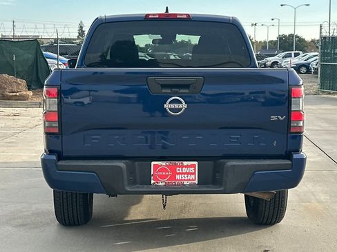 Used 2022 Nissan Frontier SV image 8