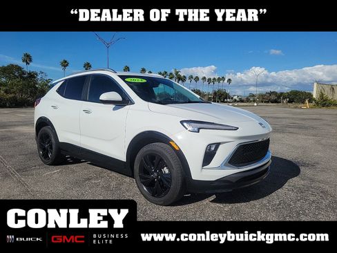 Used 2024 Buick Encore GX Sport Touring image 1