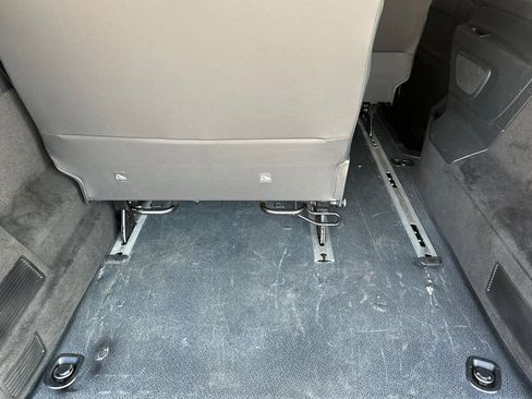 Used 2023 Mercedes-Benz Metris Passenger image 17