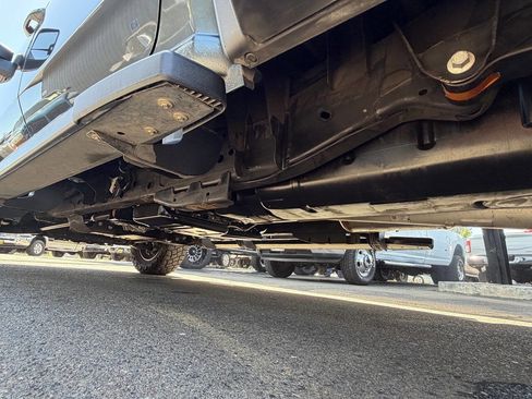 Used 2020 GMC Sierra 3500 AT4 w/ AT4 Premium Package image 35