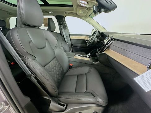Used 2026 Volvo XC90 B6 Plus w/ Protection Package Premier AWD/4WD image 43