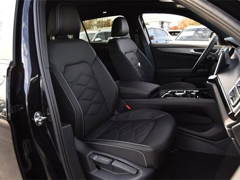 New 2026 Volkswagen Atlas Cross Sport SE image 20