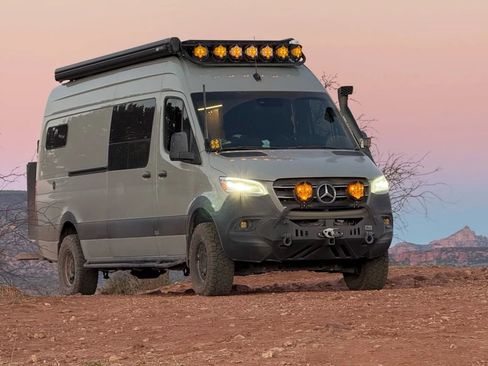 Used 2022 Mercedes-Benz Sprinter 2500 image 31