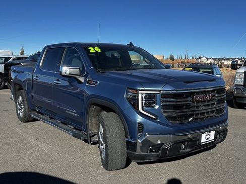 Used 2024 GMC Sierra 1500 SLT w/ SLT Premium Package image 4