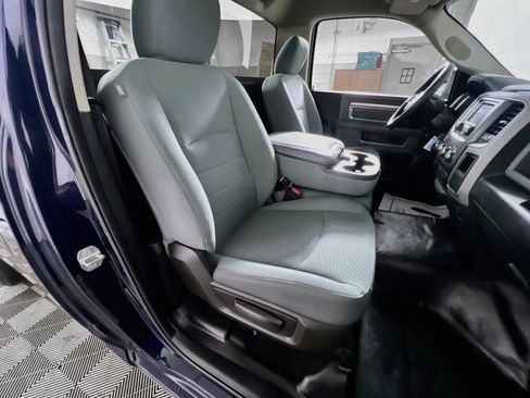 Used 2018 RAM 1500 Express RWD image 28