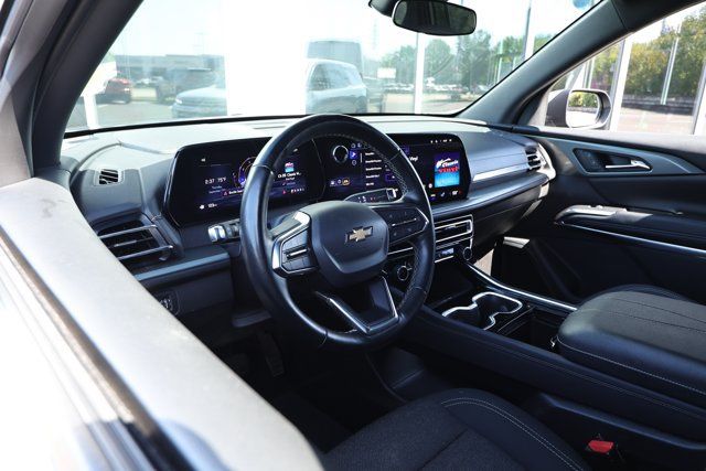 Used 2024 Chevrolet Traverse LT FWD image 23