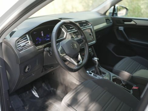 Used 2024 Volkswagen Tiguan S image 12