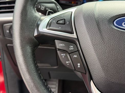 Used 2020 Ford Edge Titanium w/ Equipment Group 301A AWD/4WD image 19