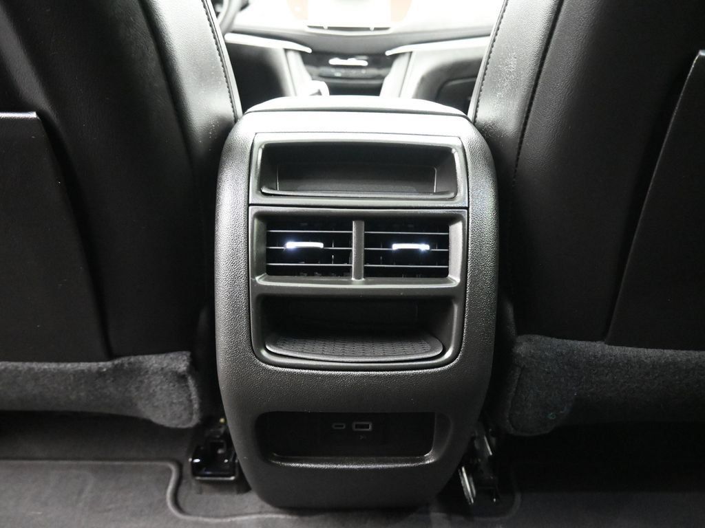 Used 2025 Cadillac XT5 Premium Luxury FWD image 35