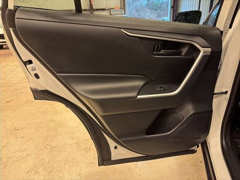 Used 2019 Toyota RAV4 LE image 30