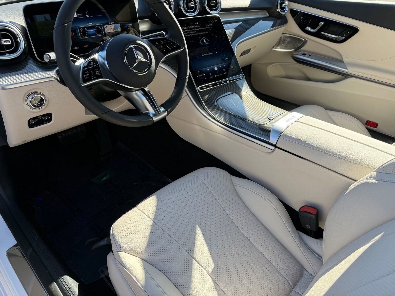 Certified 2026 Mercedes-Benz CLE 300 4MATIC Coupe image 4