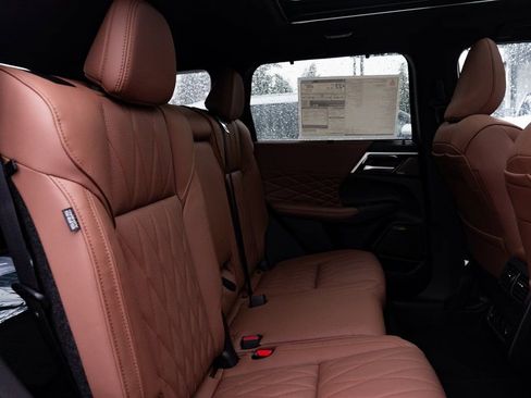 New 2026 Mitsubishi Outlander SEL image 23