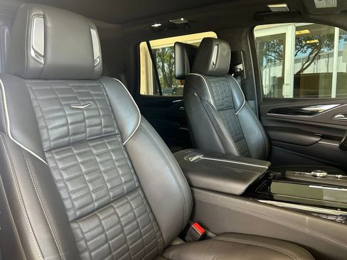 Used 2024 Cadillac Escalade V AWD/4WD image 24