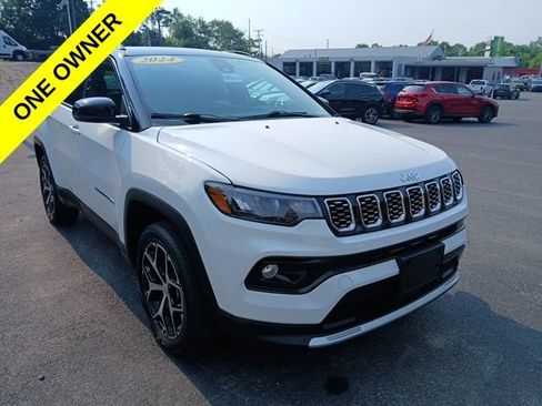 Certified 2024 Jeep Compass Limited w/ Sun and Sound Group AWD/4WD image 7