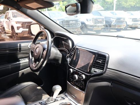 Used 2019 Jeep Grand Cherokee Altitude AWD/4WD image 33