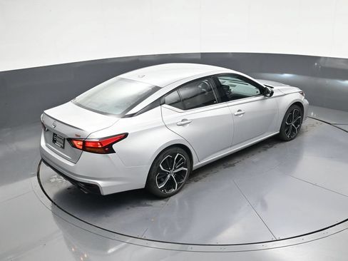 Certified 2025 Nissan Altima 2.5 SR FWD image 32