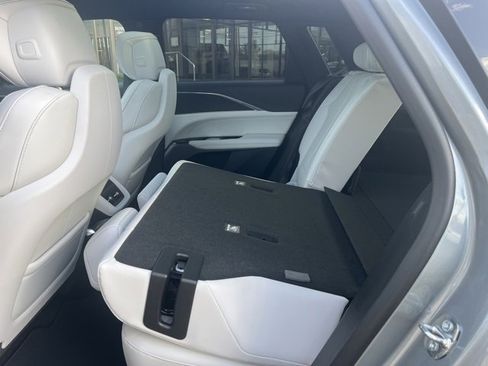 New 2024 Cadillac Lyriq Luxury image 35