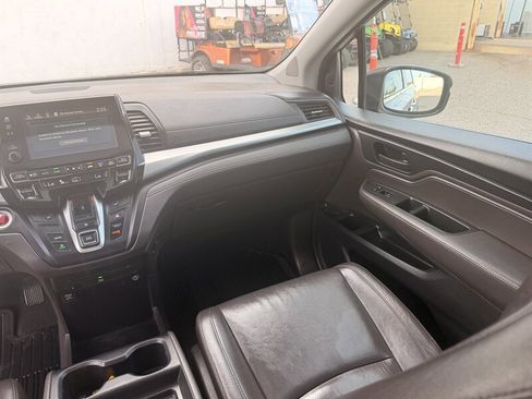 Used 2018 Honda Odyssey EX-L image 17
