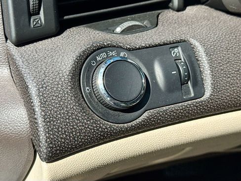 Used 2015 Chevrolet Malibu LT image 11