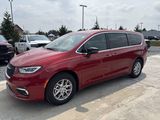 New 2025 Chrysler Pacifica Select image 3