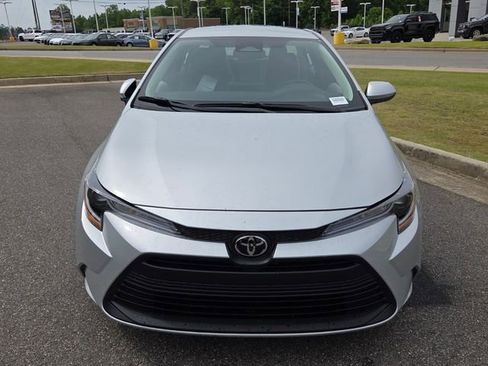 New 2026 Toyota Corolla LE FWD image 2
