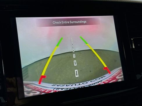 Used 2023 Dodge Durango R/T w/ Hemi Orange Plus Package image 10