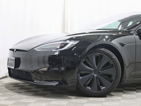 Used 2022 Tesla Model S image 2