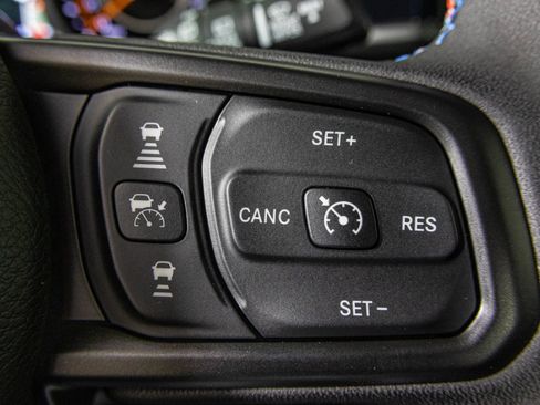 New 2026 Jeep Wrangler Unlimited Sport w/ Dual Top Group AWD/4WD image 29