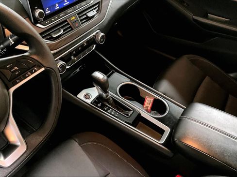 Used 2024 Nissan Altima 2.5 SV image 20