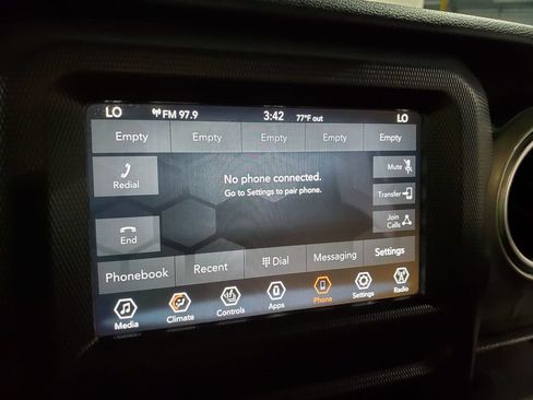 Used 2020 Jeep Gladiator Overland w/ LED Lighting Group AWD/4WD image 31
