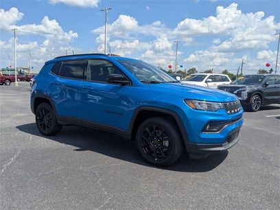 New 2025 Jeep Compass Latitude w/ Sun & Sound Group