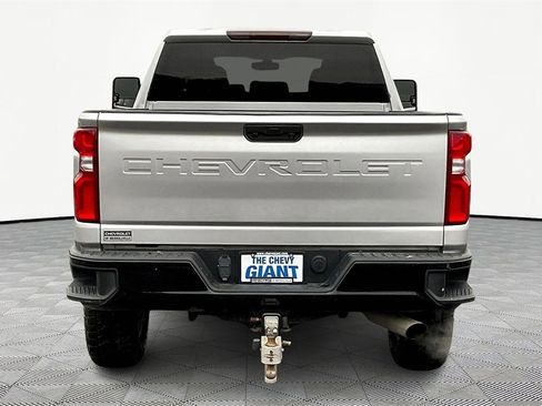 Used 2021 Chevrolet Silverado 2500 Custom w/ Custom Value Package image 6